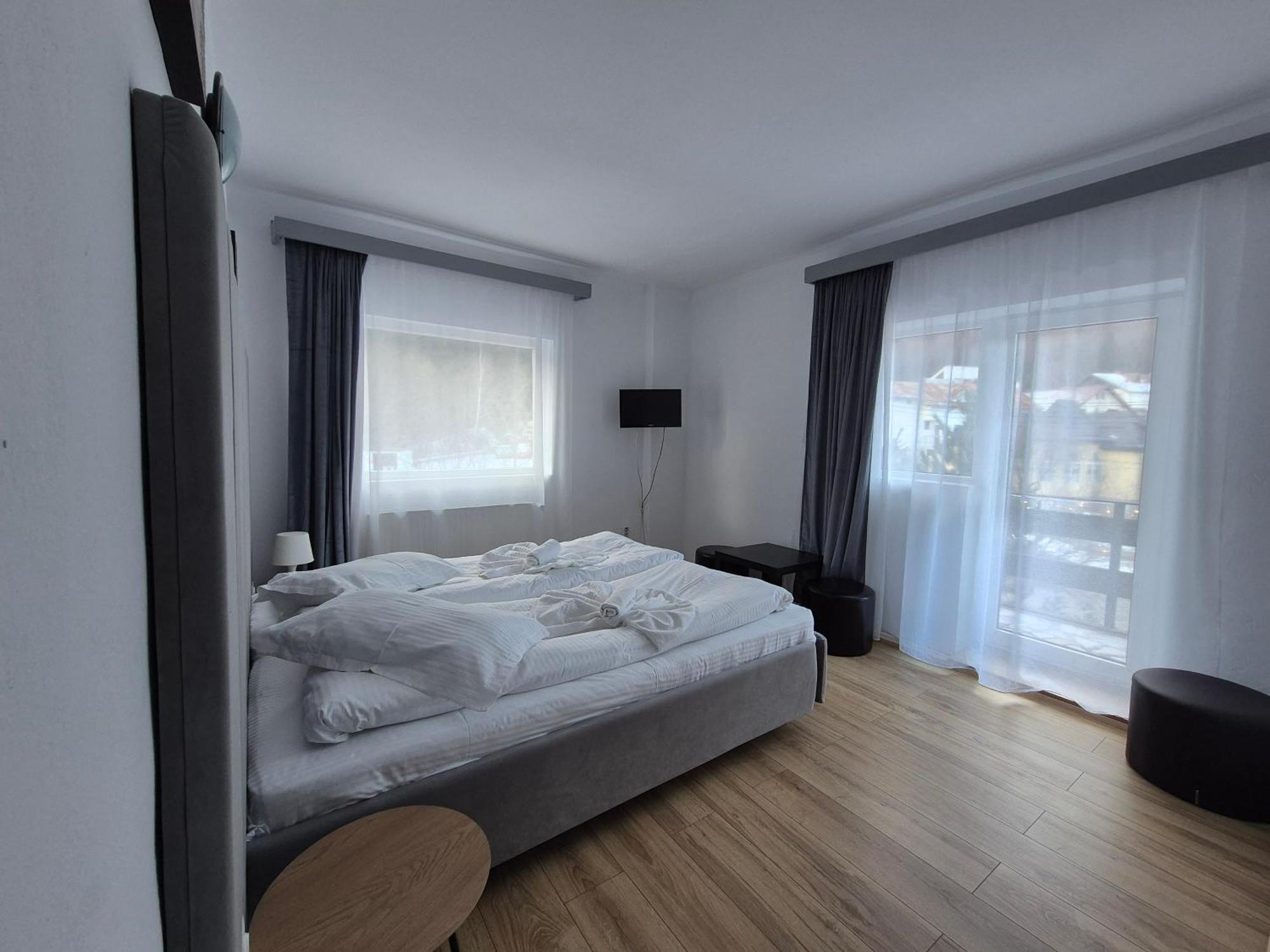 Pensiunea Liziera Buşteni Quarto foto